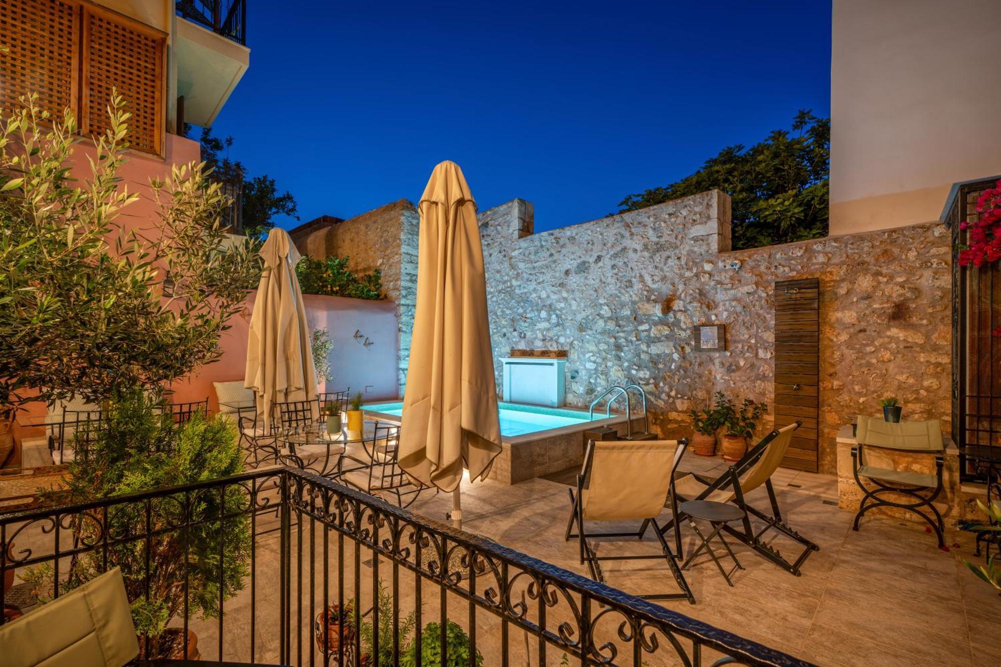 Phaedra Suites (Adults Only) 레팀노 외부 사진